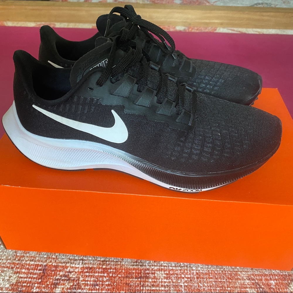 Nike Pegasus sneakers, size 7, like new